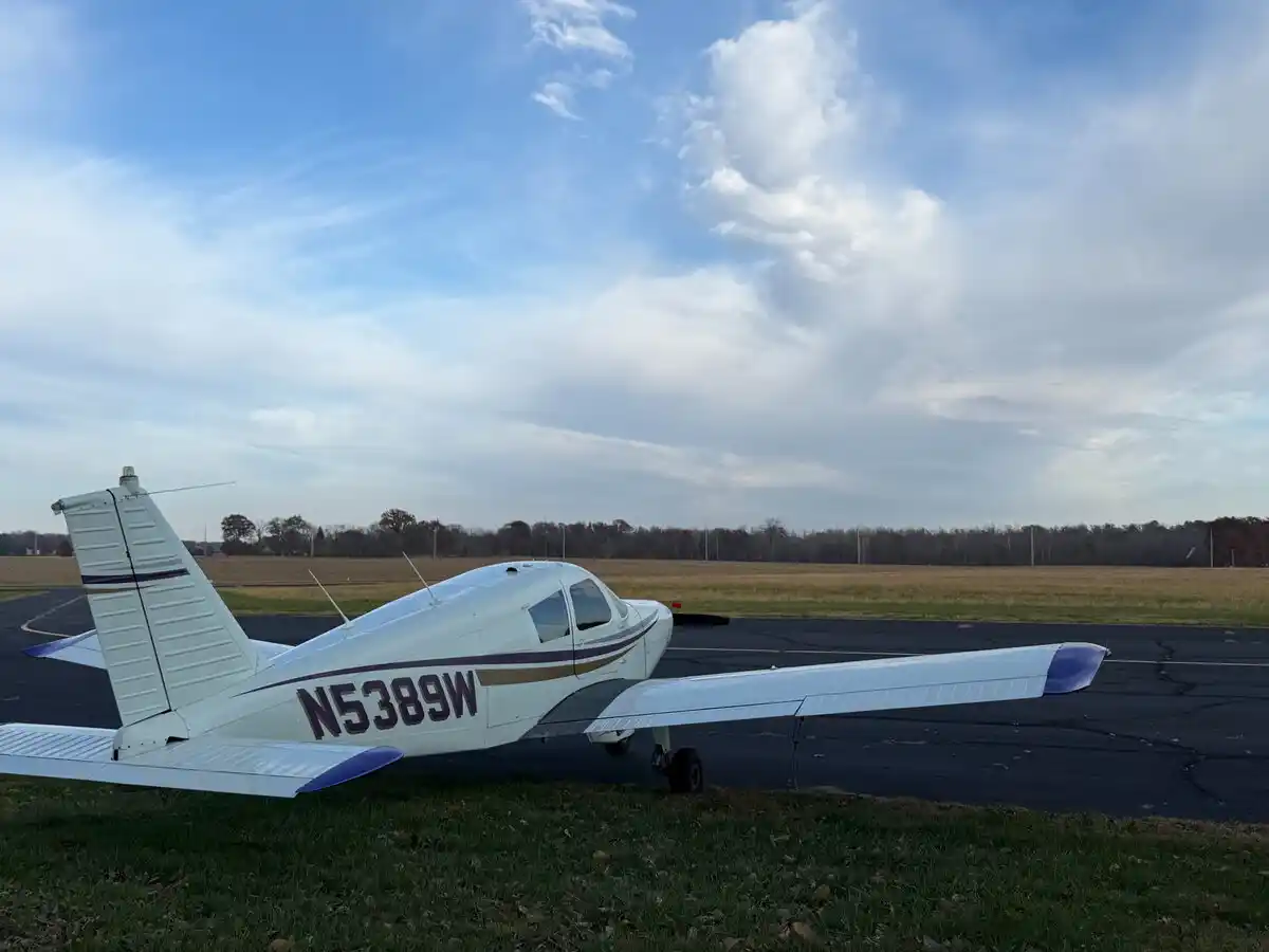 Open Hangar Collective Piper Cherokee PA-28-160 N5389W